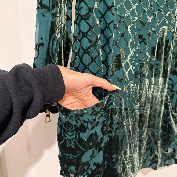 Balmain X H&M Green Velvet Dress - Picture 2 of 8